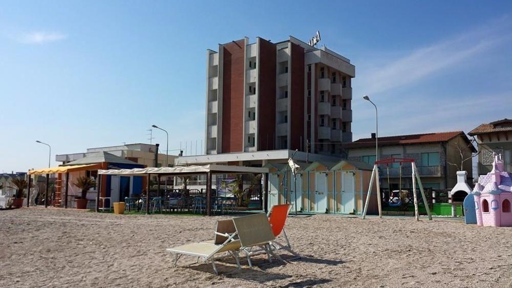 Hotel Ambassador Marotta Exterior foto