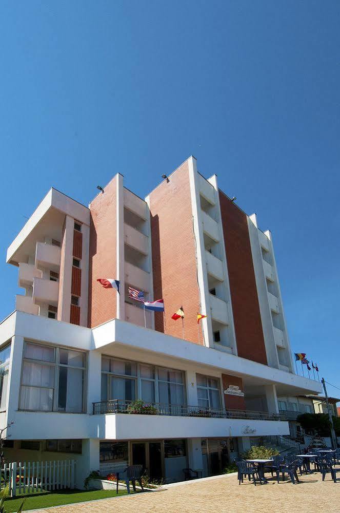 Hotel Ambassador Marotta Exterior foto